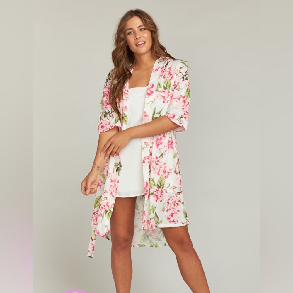 Show Me Your MuMu Brie Robe, one size floral robe for home or pool/beach - Picture 6 of 16